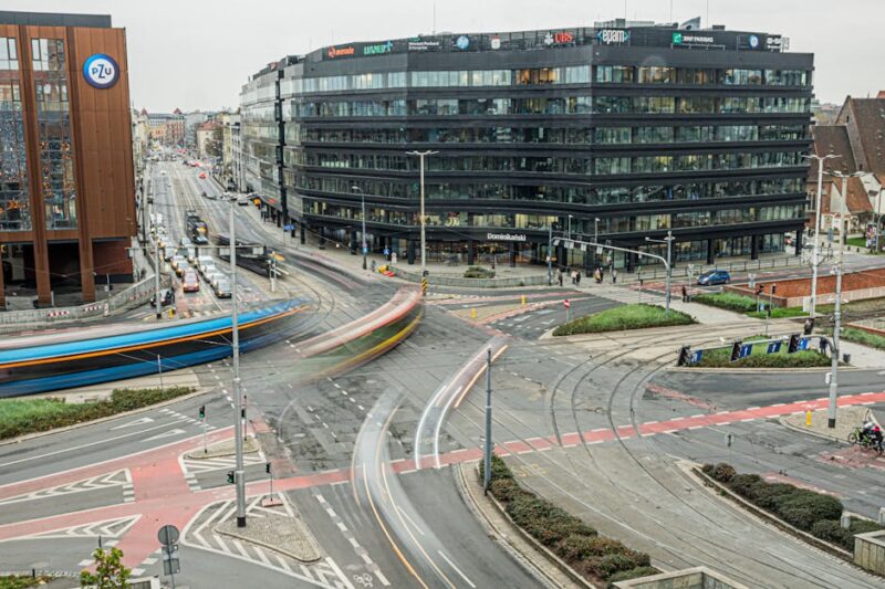 Exploring the Concept of Business Hubs in Modern Economy
