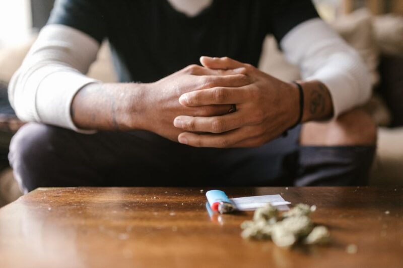 薬物依存の治療法とその効果