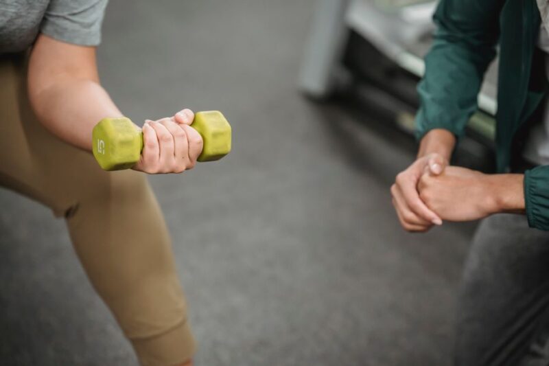 あなたの近くのパーソナルトレーナーを見つける方法