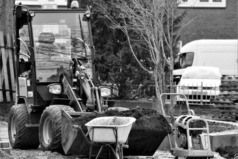 Choosing the Right Asphalt Paving Contractor for Your Project