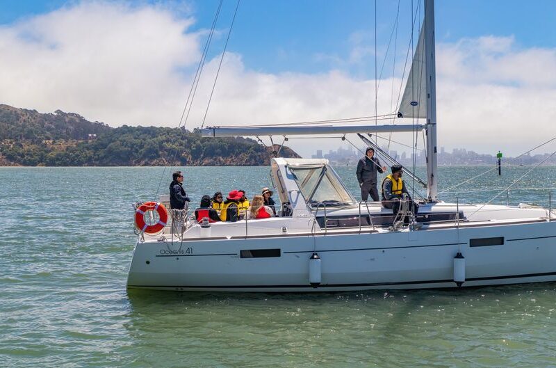 Descubriendo el mundo de la escuela de vela