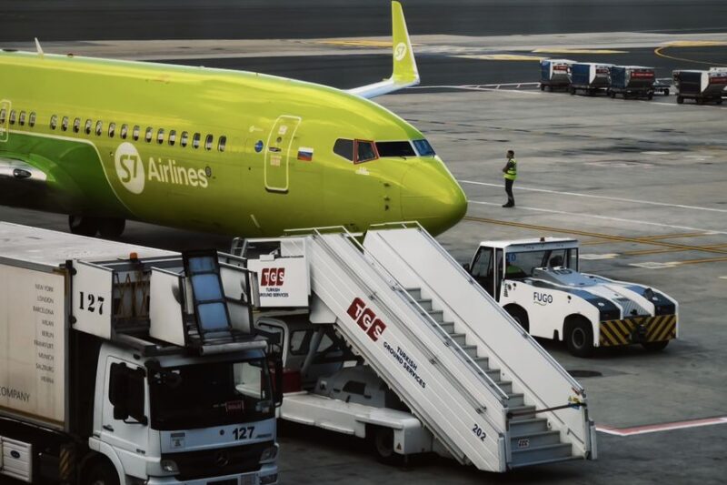 The Essential Guide to Airport Shuttle Services for Travelers