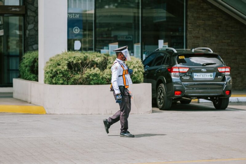 La importancia del servicio de vigilantes jurado en la seguridad moderna