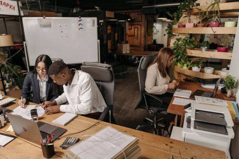Unlocking the Benefits of Using a Staffing Agency