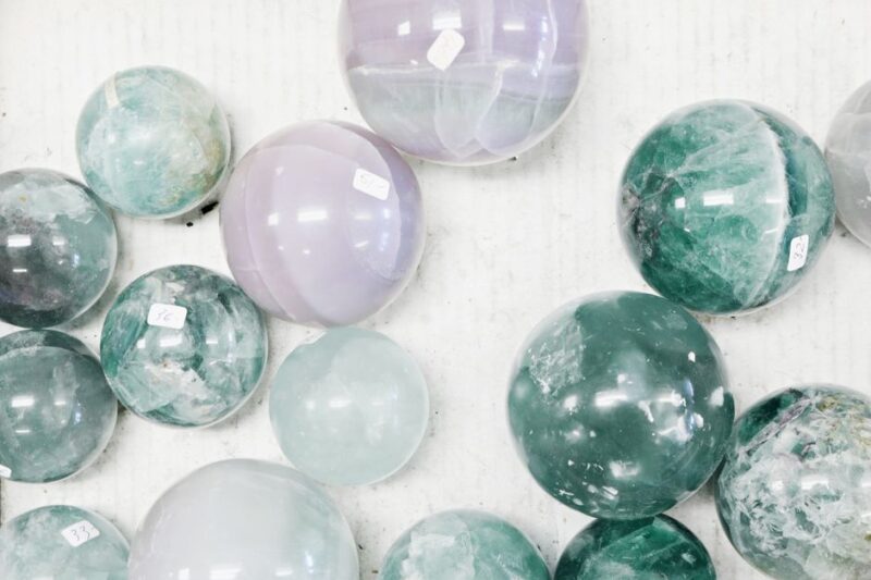 The Essential Guide to Finding the Right Gemstone Supplier